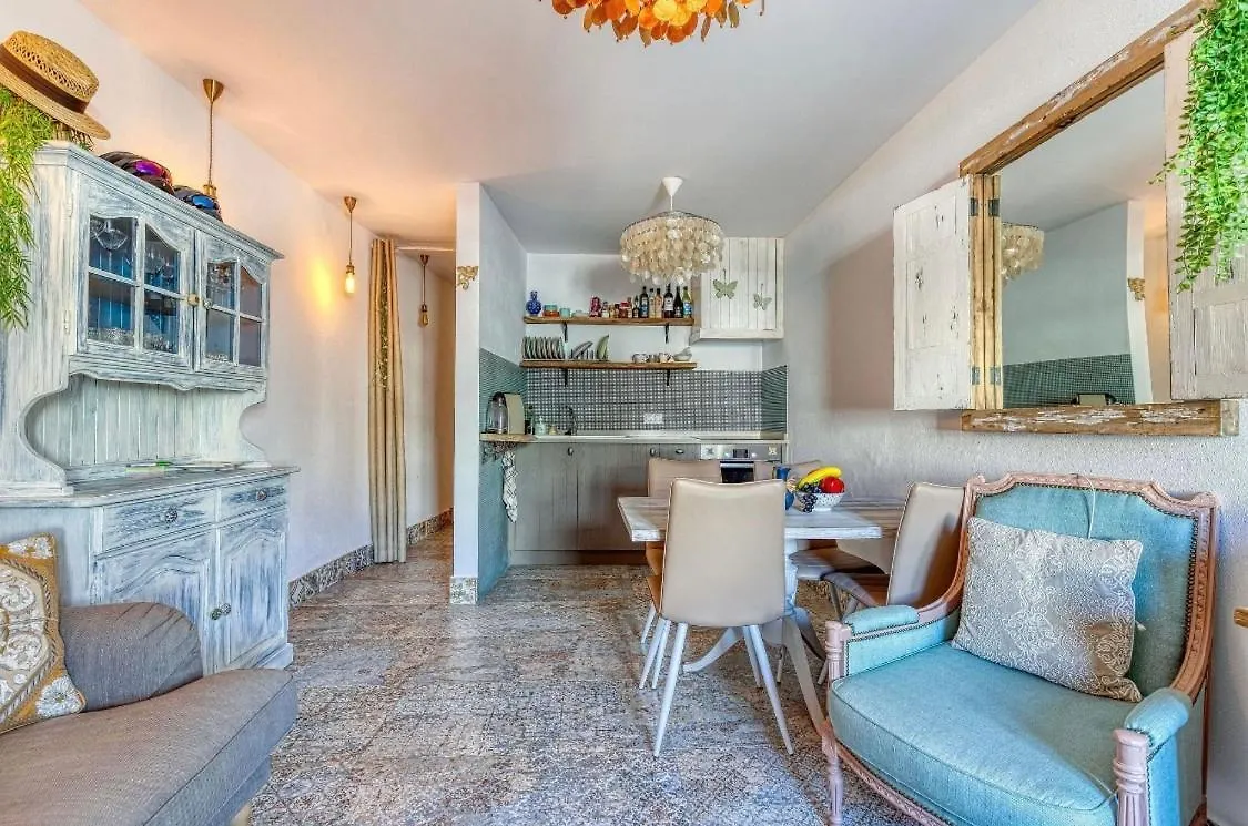Holiday home Casinha Das Escadinhas Ferragudo