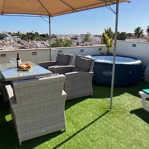 Beta - 2 Bedrooms, Private Rooftop Patio With Hot Tub, Bbq And View Apartamento